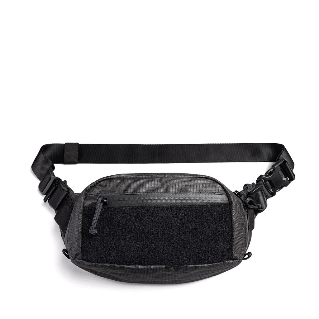 BLACK FUR WAIST BAG 344T ウエストポーチ バッグ y2k Puffer_Waist_Bag_Front_View_Bl